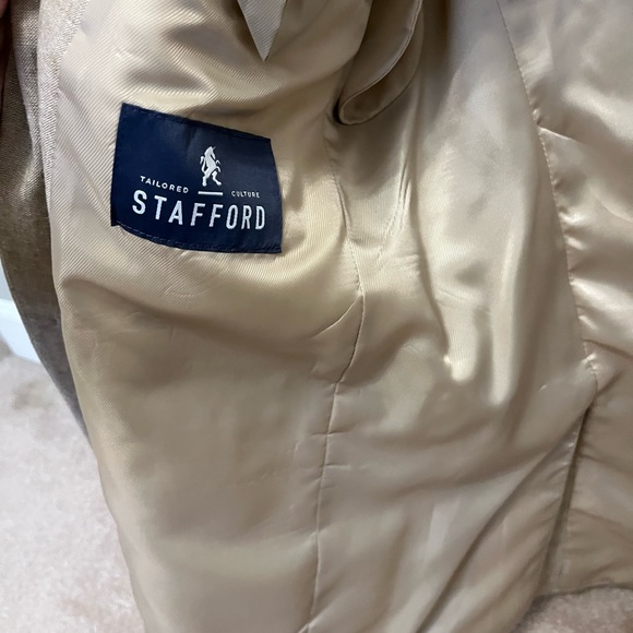 Men’s tan sports coat - Picture 3 of 4